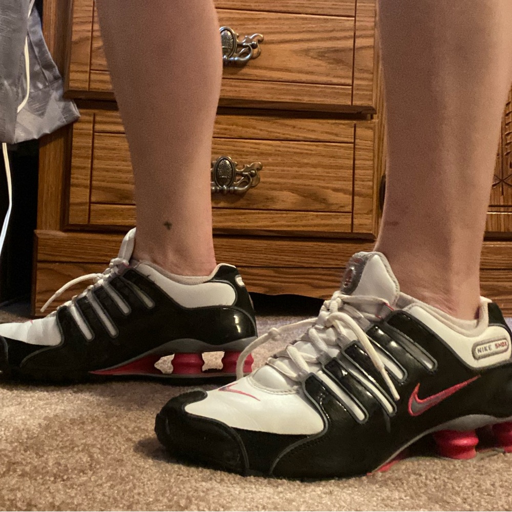 Nike Shox Sneakers 7.5